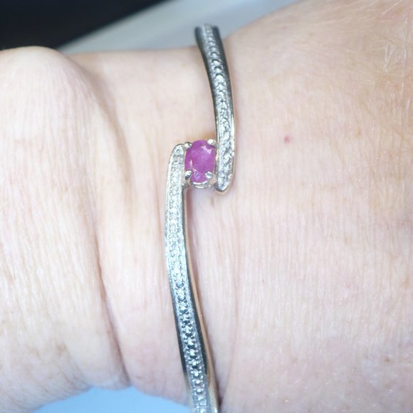 925 R China gold vermeil Sterling Silver Genuine Ruby hinged Bangle Bracelet - Picture 6 of 9